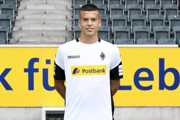 Fußball, GER, 1.BL, Porträttermin 2017 2018, VfL Borussia Mönchengladbach, Laszlo Benes (Gladbach). Einzelbild, Portrait, Porträt.