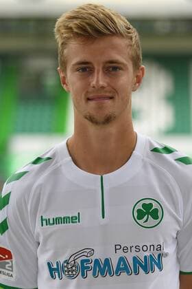 24.07.2017 - SpVgg Spielvereinigung Greuther Fürth Kleeblatt - 2. Fußball Bundesliga BL - Saison 2017 2018 - Fototermin Porträttermin Portraittermin - - Sebastian Ernst (15, SpVgg Greuther Fürth ) - Einzelbild Einzelfoto Portrait Porträt Kopfbild