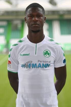 24.07.2017 - SpVgg Spielvereinigung Greuther Fürth Kleeblatt - 2. Fußball Bundesliga BL - Saison 2017 2018 - Fototermin Porträttermin Portraittermin - - Stephen Sama (2, SpVgg Greuther Fürth ) - Einzelbild Einzelfoto Portrait Porträt Kopfbild