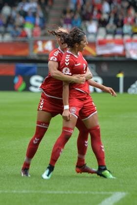 Jubel, Freuen, celebrate, happy, cheer , Goal Celebration 1:1 Ausgleich Sanne Troelsgaard (Daenemark, Denmark) (7) mit Torschützin Nadia Nadim (Daenemark, Denmark) (9), Fussball, UEFA Women s EURO 2017, Viertelfinale, Deutschland - Dänemark, xmkx