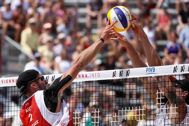 Beach volleyball Beachvolleyball - FIVB World Championships 2017 VIENNA,AUSTRIA,30.JUL.17 - BEACH VOLLEYBALL - FIVB World Championships, men. Image shows Moritz Pristauz (AUT) and Sam Schachter (CAN). GEPAxpictures xMaticxKlansek