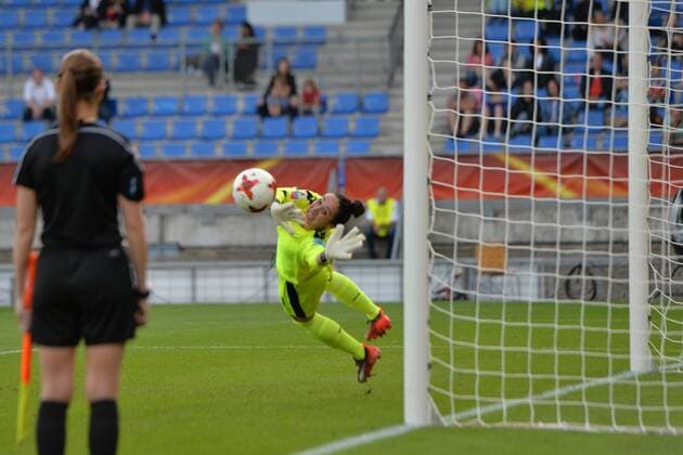 Manuela Zinsberger (Torwart, Österreich) (1) pariert den Elfmeter, Fussball, UEFA Women s EURO 2017, Viertelfinale, Österreich - Spanien, xmkx