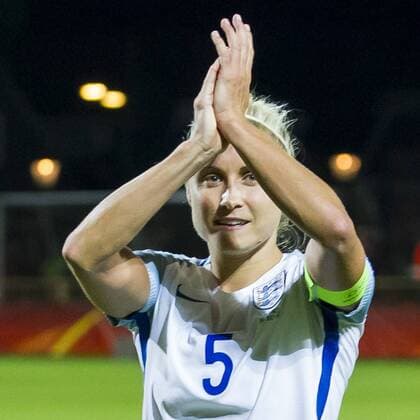 DEVENTER - 30-07-2017, EK Vrouwenvoetbal 2017, Women s Euro 2017, Stadion De Adelaarshorst, Kwartfinale, Engeland - Frankrijk, Uitslag 1-0, Engeland speelster Stephanie Houghton viert de overwinning Engeland - Frankrijk  x1659848x