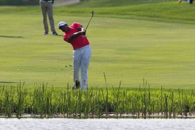 July 30, 2017: Jhonattan Vegas (VEN) takes an iron shot on the eighteenth hole during the final round of the RBC Canadian Open at Glen Abbey Golf Club in Oakville, Ontario, Canada. Jhonattan Vegas (VEN) won the Canadian Open in a one hole playoff with Charley Hoffman to earn the win for the second consecutive year. CSM PGA Golf Herren 2017: RBC Canadian Open JUL 30 - ZUMAc04_ 20170730_zaf_c04_254 Copyright: xDanielxLeax