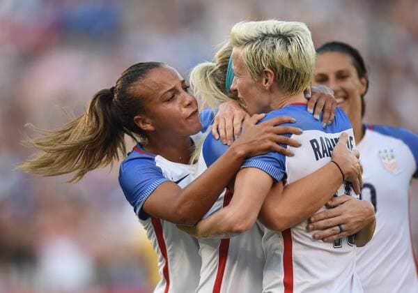 SAN DIEGO, CA - JULY 30: Megan Rapinoe (15) of USA celebrates with her team mates after scoring the game tying goal in the second half during the Tournament of Nations soccer match between USA and Brazil on July 30, 2017 at Qualcomm Stadium in San Diego, CA. USA defeated Brazil 4-3. (Photo by Chris Williams Icon Sportswire) SOCCER: JUL 30 Tournament of Nations - USA v Brazil Icon00717073016125 EDITORIAL USE ONLY
