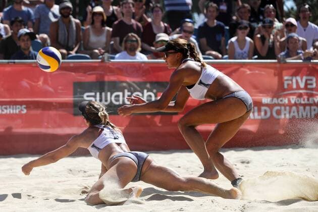 Beach volleyball Beachvolleyball - FIVB World Championships 2017 VIENNA,AUSTRIA,31.JUL.17 - BEACH VOLLEYBALL - FIVB World Championships, ladies. Image shows Heather Bansley and Brandie Wilkerson (CAN). GEPAxpictures xMaticxKlansek