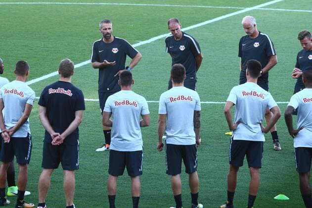 SOCCER - UEFA CL quali, Rijeka vs RBS, preview RIJEKA,CROATIA,01.AUG.17 - SOCCER - UEFA Champions League qualification, HNK Rijeka vs Red Bull Salzburg, preview, training RBS. Image shows head coach Marco Rose (RBS) and the team of RBS. GEPAxpictures xFelixxRoittner
