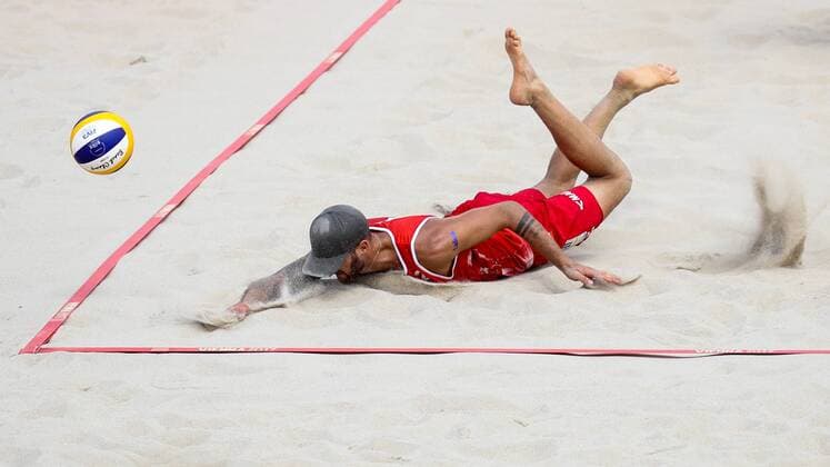 Beach volleyball Beachvolleyball - FIVB World Championships 2017 VIENNA,AUSTRIA,02.AUG.17 - BEACH VOLLEYBALL - FIVB World Championships, men. Image shows Tobias Winter (AUT). GEPAxpictures xMaticxKlansek