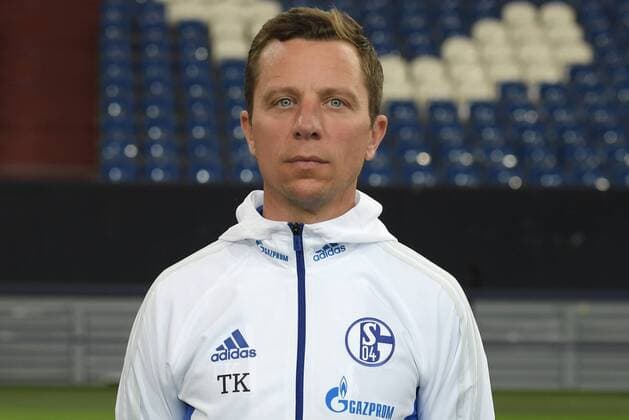 Fußball, GER, 1.BL, Porträttermin 2017 2018, FC Schalke 04, Physiotherapeut Thomas Kühn, FC Schalke 04)