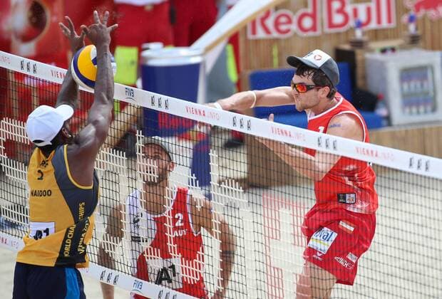 Beach volleyball Beachvolleyball - FIVB World Championships 2017 VIENNA,AUSTRIA,02.AUG.17 - BEACH VOLLEYBALL - FIVB World Championships. Image shows Jamaine Naidoo (RSA) and Robin Seidl (AUT). GEPAxpictures xChristianxWalgram
