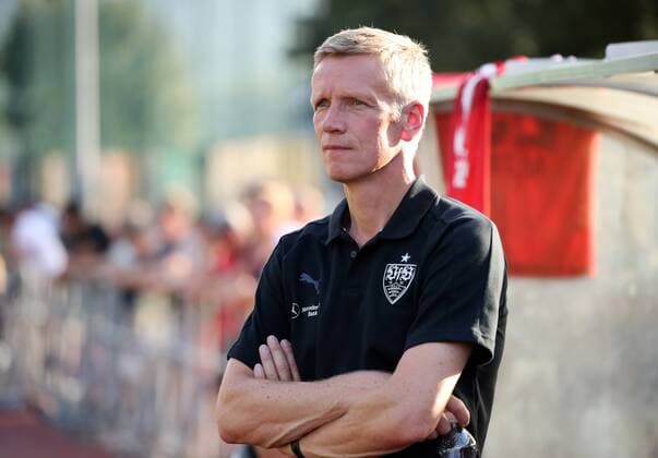 VfB Stuttgart Trainingslager Neustift 2017 Testspiel VfB Stuttgart - Huddersfield Town Deutschland, Schwaz, 01.08.2017, Fussball, Bundesliga, Saison 2017 2018, VfB Stuttgart Trainingslager Neustift 2017, Testspiel, VfB Stuttgart - Huddersfield Town: Jan Schindelmeiser (Vorstand VfB Stuttgart).