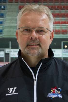 Cheftrainer Jari Pasanen Offizielle Mannschaftsbilder Iserlohn Roosters, Eishockey, DEL, 01.08.17 Iserlohn Nordrhein-Westfalen Germany Copyright: xAgentur54Gradx SebastianxSendlakx