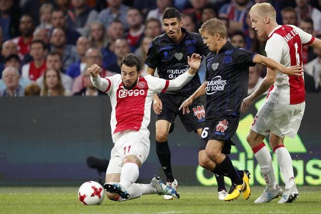 (L-R) Amin Younes of Ajax, Pierre Lees-Melou of OCG Nice, Vincent Koziello of OCG Nice, Donny van de Beek of Ajax during the UEFA Champions League third round qualifying first leg match between Ajax Amsterdam and OGC Nice at the Amsterdam Arena on August 02, 2017 in Amsterdam, The Netherlands Ajax v OGC Nice UEFA Champions League 2017 2018 xVIxVIxImagesx xMauricexvanxSteenxIVx 8373858