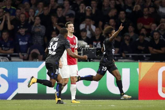 (L-R) Romain Perraud of OCG Nice, Nick Viergever of Ajax, Vincent Marcel of OCG Nice during the UEFA Champions League third round qualifying first leg match between Ajax Amsterdam and OGC Nice at the Amsterdam Arena on August 02, 2017 in Amsterdam, The Netherlands Ajax v OGC Nice UEFA Champions League 2017 2018 xVIxVIxImagesx xMauricexvanxSteenxIVx 8374469