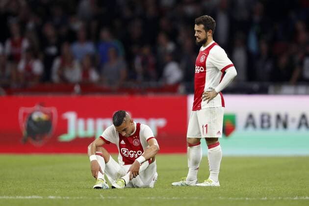 (L-R) Hakim Ziyech of Ajax, Amin Younes of Ajax, during the UEFA Champions League third round qualifying first leg match between Ajax Amsterdam and OGC Nice at the Amsterdam Arena on August 02, 2017 in Amsterdam, The Netherlands Ajax v OGC Nice UEFA Champions League 2017 2018 xVIxVIxImagesx xMauricexvanxSteenxIVx 8374541