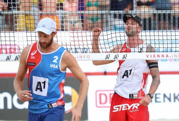 Beach volleyball Beachvolleyball - FIVB World Championships 2017 VIENNA,AUSTRIA,03.AUG.17 - BEACH VOLLEYBALL - FIVB World Championships. Image shows the rejoicing of Clemens Doppler (AUT) and Theodore Brunner (USA). GEPAxpictures xChristianxWalgram