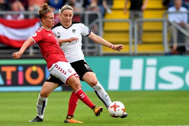 SOCCER - UEFA EURO EM Europameisterschaft Fussball 2017 BREDA,NETHERLANDS,03.AUG.17 - WOMEN SOCCER - UEFA Women s European Championship EM Europameisterschaft 2017, semifinal, Denmark vs Austria. Image shows Katrine Veje (DEN) and Katharina Schiechtl (AUT). GEPAxpictures xFlorianxErtl