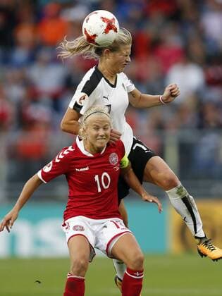(L-R) Pernille Harder of Denmark, Carina Wenninger of Austria women during the UEFA WEURO 2017 semi-final match between Denmark and Austria at the Rat Verlegh stadium on August 03, 2017 in Breda, The Netherlands Women: Denmark v Austria UEFA WEURO 2017 2017 2018 xVIxVIxImagesx xMauricexvanxSteenxIVx 8380090