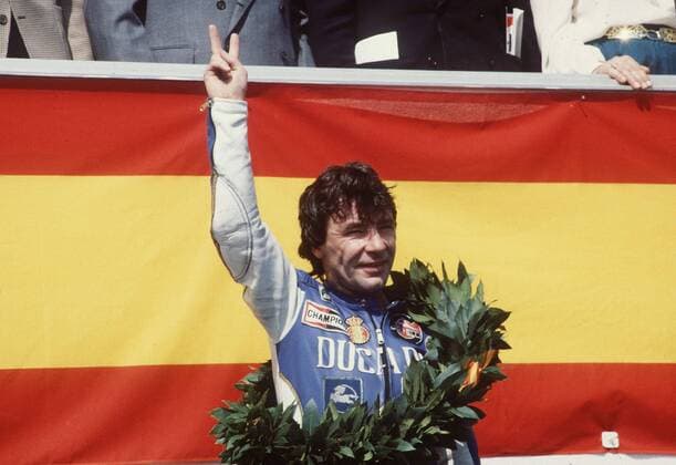 (FILES) File photo dated on 22 May 1983 of Spanish motorcycling 125cc rider Angel Nieto (C) celebrating on podium after winning the Spain Motorcycling GP race, in Madrid, Spain. The 13-times World motorcycling champion Angel Nieto, 70, died at Nuestra Senora del Rosario clinic, in Ibiza, eastern Spain, on 03 August 2017 several days after he had a traffic accident. The motorcycling legend had a traffic accident 26 July 2017. EFE Spanish motorcycling legend Angel Nieto dies at 70 !ACHTUNG: NUR REDAKTIONELLE NUTZUNG!  Copyright: xx NIE01 20170803-636373888835178022