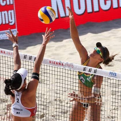 Beach volleyball Beachvolleyball - FIVB World Championships 2017 VIENNA,AUSTRIA,03.AUG.17 - BEACH VOLLEYBALL - FIVB World Championships, ladies. Image shows Joana Heidrich (SUI) and Larissa Franca Maestrini (BRA). GEPAxpictures xMaticxKlansek