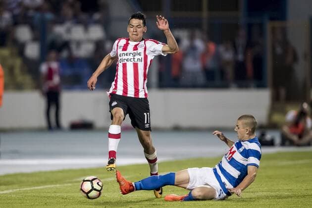 OSIJEK, NK Osijek - PSV, 3-8-2017, voetbal, seizoen 2017-2018, voorronde Europa League, Gradski stadion, PSV speler Hirving Lozano (L), Osijek speler Benedik Mioc (R) Osijek - PSV  x1661934x