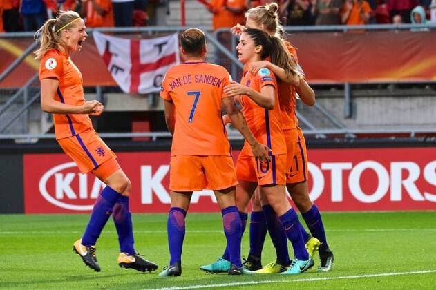 Netherlands Women v England Women UEFA Women s Euros 2017 Vivianne Miedema of Netherlands (right) celebrates scoring their first goal to make it Netherlands 1 England 0 during the UEFA Women s Euros 2017 Semi-final match at De Grolsch Veste, Enschede Copyright: xKristianxKanex FIL-10476-0043 UK Newspapers OUT