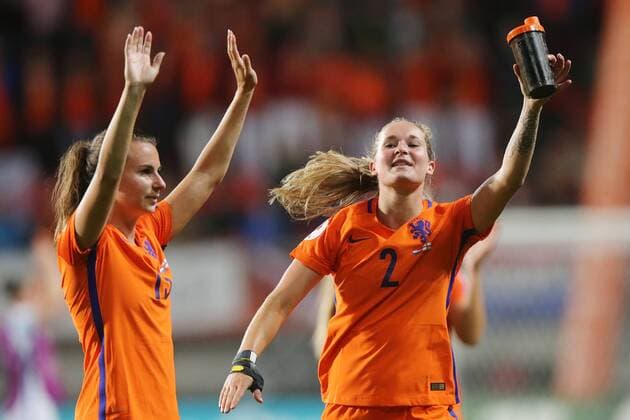 Sisca Folkertsma of Holland Women, Desiree van Lunteren of Holland Women during the semi-final UEFA WEURO 2017 match between The Netherlands and England at the Grolsch Veste on August 3, 2017 in Enschede, the Netherlands Women: The Netherlands v England UEFA WEURO 2017 2017 2018 xVIxVIxImagesx xTomxBodexMultimediaxIVx 8381477