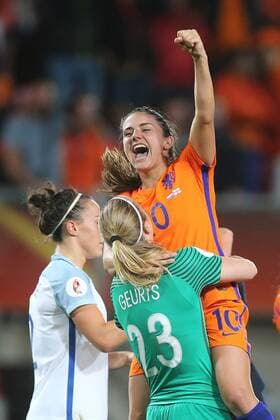 goalkeeper Loes Geurts of Holland Women, Danielle van de Donk of Holland Women during the semi-final UEFA WEURO 2017 match between The Netherlands and England at the Grolsch Veste on August 3, 2017 in Enschede, the Netherlands Women: The Netherlands v England UEFA WEURO 2017 2017 2018 xVIxVIxImagesx xTomxBodexMultimediaxIVx 8381478