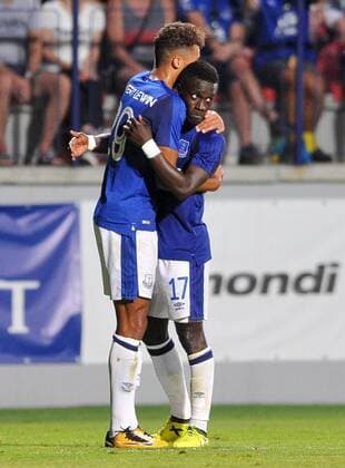 2017.08.03 Ruzomberok Stadion pod Cebratom Pilka nozna UEFA Liga Europy trzecia runda kwalifikacyjna Sezon 2017 2018 MFK Ruzomberok - Everton F.C N z Dominic Calvert-Lewin gol, radosc, bramka, Idrissa Gueye Foto Rafal Rusek PressFocus NEWSPIX.PL 2017.08.03 Ruzomberok Stadion pod Cebratom Football UEFA Europa League Third qualifying round, Season 2017 2018 MFK Ruzomberok - Everton F.C Dominic Calvert-Lewin gol, radosc, bramka, Idrissa Gueye Credit: Rafal Rusek PressFocus --- Newspix.pl  20170803PF_RR097