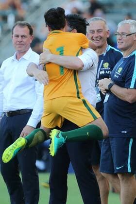 August 3, 2017: Australia goalkeeper Mackenzie Arnold (1) runs tot he sidelines to give the coach a leaping hug after her assist on a goal in the game between the Australia and Brazil, Tournament of Nations, Stub Hub Center in Carson, CA. USA. Photographer: SOC 2017: Australia vs Brazil AUG 03 - ZUMAc04_ 20170803_zaf_c04_138 Copyright: xPeterxJoneleitx