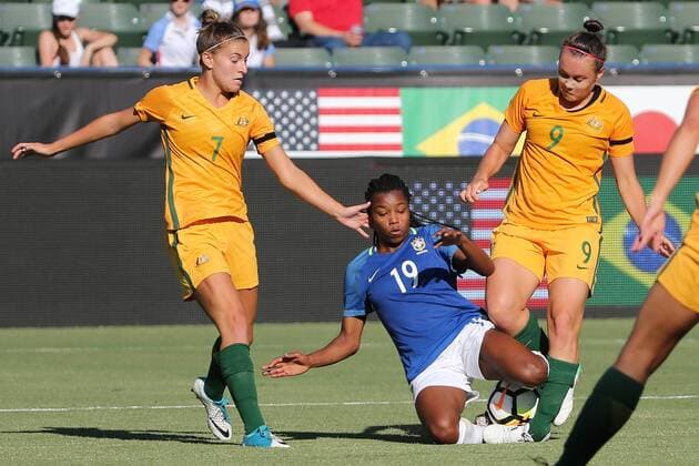 August 3, 2017: Brazil forward Ludmila (19) gets her knee caught between the legs of Australia midfielder Caitlin Foord (9) leading to an apparent injury in the game between the Australia and Brazil, Tournament of Nations, Stub Hub Center in Carson, CA. USA. Photographer: SOC 2017: Australia vs Brazil AUG 03 - ZUMAc04_ 20170803_zaf_c04_147 Copyright: xPeterxJoneleitx