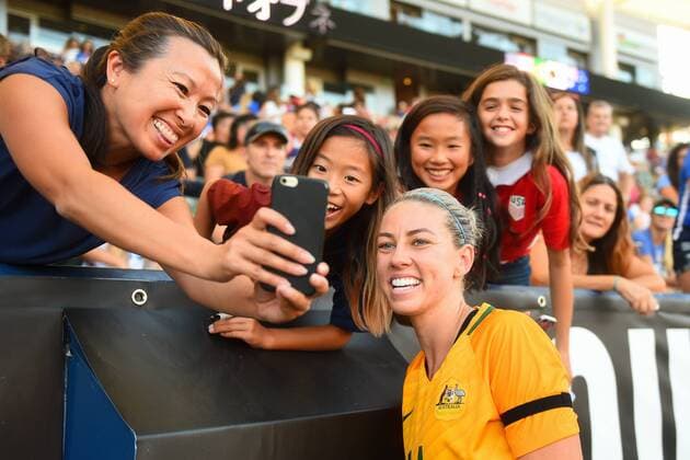 August 3, 2017 - Stubhub Center, California, United States - Carson, CA - Thursday August 03, 2017: Alanna Kennedy, fans after a 2017 Tournament of Nations match between the women s national teams of Australia (AUS) and Brazil (BRA) at the StubHub Center. Alanna Kennedy, fans - ZUMAt139 20170803_zaa_t139_090 Copyright: xBradxSmithx