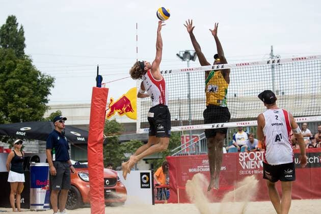 Beach volleyball Beachvolleyball - FIVB World Championships 2017 VIENNA,AUSTRIA,04.AUG.17 - BEACH VOLLEYBALL - FIVB World Championships. Image shows Aleksandrs Samoilovs and Jan Smedins (LAT) and Evandro Goncalves Oliveira Junior (BRA). GEPAxpictures xMaticxKlansek
