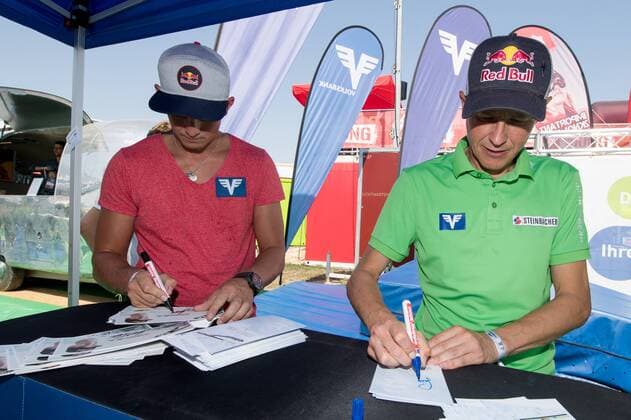 Beach volleyball Beachvolleyball - FIVB World Championships 2017 VIENNA,AUSTRIA,04.AUG.17 - BEACH VOLLEYBALL - FIVB World Championships. Image shows Thomas Morgenstern and Andreas Goldberger at Volksbank stand. GEPAxpictures xMaticxKlansek