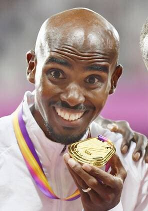 Farah wins men s 10,000-meter Mo Farah of Britain attends an award ceremony after winning gold in the men s 10,000-meter race at the world athletics championships on Aug. 4, 2017, in London. 