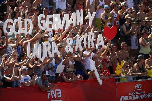 Beach volleyball Beachvolleyball - FIVB World Championships 2017 VIENNA,AUSTRIA,05.AUG.17 - BEACH VOLLEYBALL - FIVB World Championships, ladies. Image shows the fans with sign. GEPAxpictures xMaticxKlansek