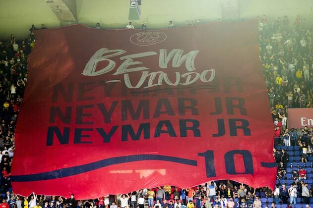 Fußball, Neymar-Transfer, Neymar präsentiert sich den PSG-Fans im Stadion presentation de Neymar Jr (PSG) aux supporters du PSG FOOTBALL : PSG vs Amiens - Ligue1 Conforama - 05 08 2017 JBAutissier Panoramic 