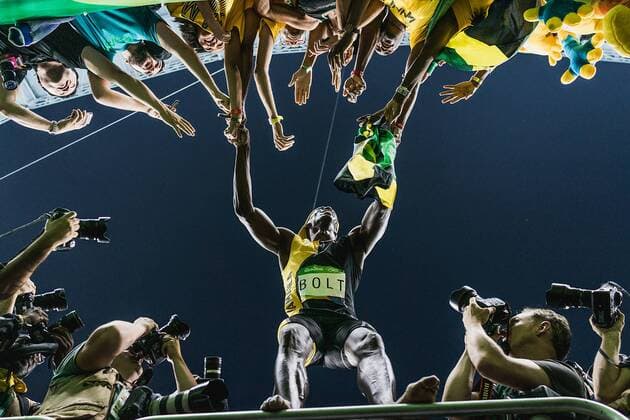 Rio de Janeiro, Brasilien, 14.08.2016: Olympische Sommerspiele 2016 in Rio de Janeiro. Leichtathletik, Olympic Stadium, 100m Finale Männer, Olympiasieger Usain Bolt feiert mit seinen Fans.