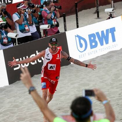 Beach volleyball Beachvolleyball - FIVB World Championships 2017 VIENNA,AUSTRIA,05.AUG.17 - BEACH VOLLEYBALL - FIVB World Championships, men. Image shows the rejoicing of Clemens Doppler (AUT). GEPAxpictures xMaticxKlansek