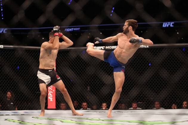Ultimate Fighting, UFC Kampfabend in Mexiko-Stadt August 5, 2017 - EUM20170805DEP31.JPG .CIUDAD DE MEXICO Mixed Martial ArtsArtes marciales mixtas-UFC.- Combate del Fight Night de la UFC entre el mexicano Jose Teco Quinonez (verde) y el chileno Diego Rivas (rojo), 5 de agosto de 2017, Arena Ciudad Mexico. Foto: Agencia EL UNIVERSALValente RosasJMA Latin News: August 5, 2017  - ZUMAu78_ 20170805_zaf_u78_106 Copyright: xElxUniversalx