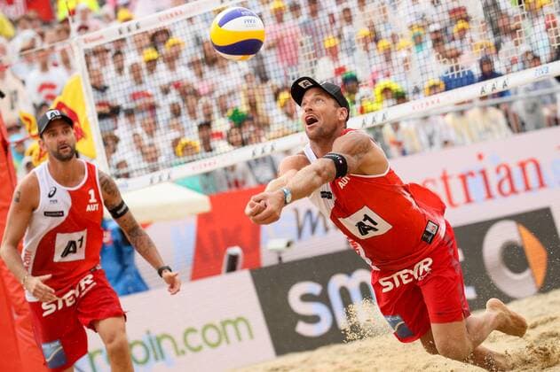 Beach volleyball Beachvolleyball - FIVB World Championships 2017 VIENNA,AUSTRIA,06.AUG.17 - BEACH VOLLEYBALL - FIVB World Championships, men. Image shows Clemens Doppler and Alexander Horst (AUT). GEPAxpictures xMaticxKlansek