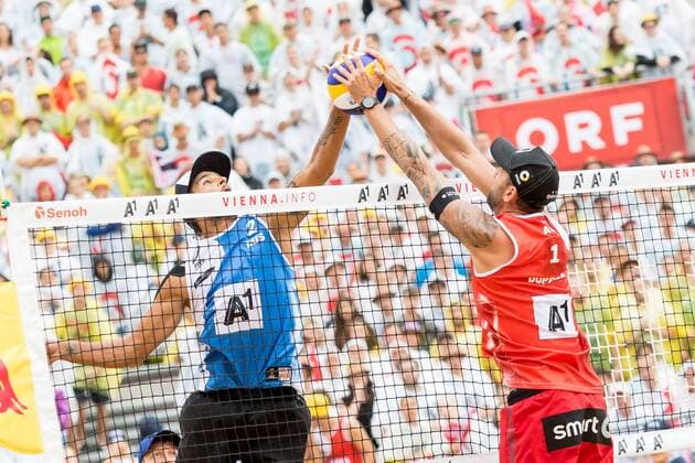 06.08.2017, Donauinsel, Wien, AUT, FIVB Beach volleyball Beachvolleyball WM, Wien, Halbfinale, im Bild v.l. Wjatscheslaw Borissowitsch Krassilnikow (RUS), Clemens Doppler (AUT) f.l. Wjatscheslaw Borissowitsch Krassilnikow of Russia Clemens Doppler of Austria during the Mens Semifinal match of the FIVB Beach Volleyball World Championships at the Donauinsel in Wien, Austria on 2017 08 06. Wien  EP_puc  