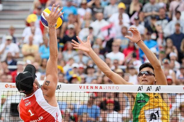 Beach volleyball Beachvolleyball - FIVB World Championships 2017 VIENNA,AUSTRIA,06.AUG.17 - BEACH VOLLEYBALL - FIVB World Championships, men. Image shows Alexander Horst (AUT) and Andre Loyola Stein (BRA). GEPAxpictures xMaticxKlansek