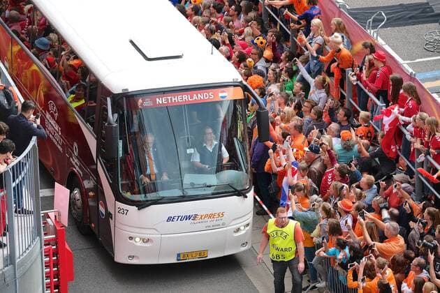 Netherlands v Denmark UEFA Women s Euros 2017 General view of the exterior of the stadium showing fans greeting the arrival of the Netherlands coach pictured ahead of the UEFA Women s Euros 2017 Final match at De Grolsch Veste, Enschede Copyright: xKristianxKanex FIL-10496-0014 UK Newspapers OUT