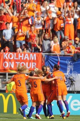 Lieke Martens of Holland Women, Stefanie van der Gragt of Holland Women, Kika van Es of Holland Women, Sherida Spitse of Holland Women during the UEFA WEURO 2017 final match between The Netherlands and Denmark at the Grolsch Veste on August 06, 2017 in Enschede, The Netherlands Women:The Netherlands v Denmark UEFA WEURO 2017 2017 2018 xVIxVIxImagesx xTomxBodexMultimediaxIVx 8408890
