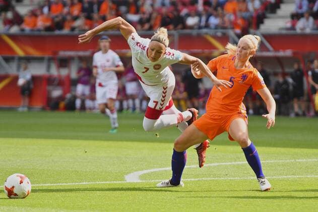 Netherlands v Denmark UEFA Women s Euros 2017 Sanne Troelsgaard of Denmark (left) is fouled by Kika van Es of Netherlands (right) to win the penalty from which Nadia Nadim of Denmark scores to make it Netherlands 0 Denmark 1 during the UEFA Women s Euros 2017 Final match at De Grolsch Veste, Enschede Copyright: xKristianxKanex FIL-10496-0032 UK Newspapers OUT