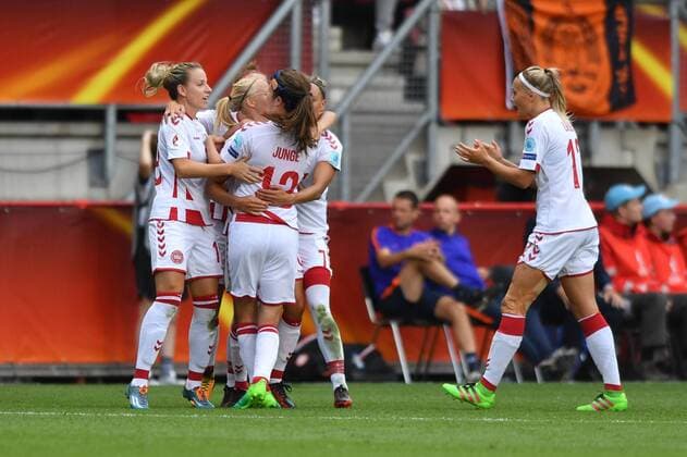 Jubel, Freuen, celebrate, happy, cheer , Goal Celebration Pernille Harder (Daenemark, Denmark) (10) 2:2 mit Mannschaft, Fussball, UEFA Women s EURO 2017, Finale, Niederlande - Dänemark, xmkx