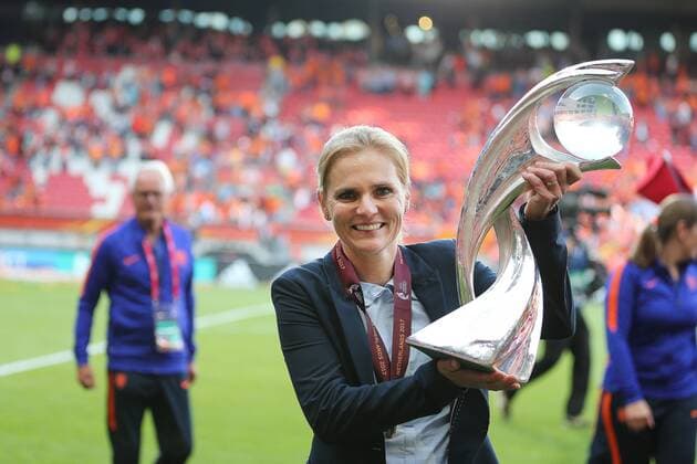 Fußball, Frauen EM, Niederlande ist Europameister coach Sarina Wiegman of Holland Women during the UEFA WEURO 2017 final match between The Netherlands and Denmark at the Grolsch Veste on August 06, 2017 in Enschede, The Netherlands Women:The Netherlands v Denmark UEFA WEURO 2017 2017 2018 xVIxVIxImagesx xTomxBodexMultimediaxIVx 8411369