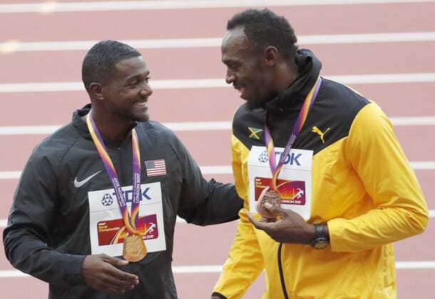 Justin Gatlin (L) of the USA greets Usain Bolt (R) of Jamaica on the podium after winning the men s 100m final at the London 2017 IAAF World Championships in London, Britain, 06 August 2017. Gatlin won the gold medal ahead of his second placed compatriot Christian Coleman and third placed Usain Bolt of Jamaica. London 2017 IAAF World Championships !ACHTUNG: NUR REDAKTIONELLE NUTZUNG!  Copyright: xLavandeiraxjrx LON 20170806-636376474384331315