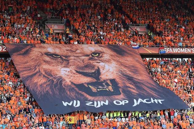 Fußball UEFA Women s Euro Finale Niederlande - Dänemark am 06.08.2017 im FC Twente Stadion in Enschede Transparent Plakat im Fanblock xRx